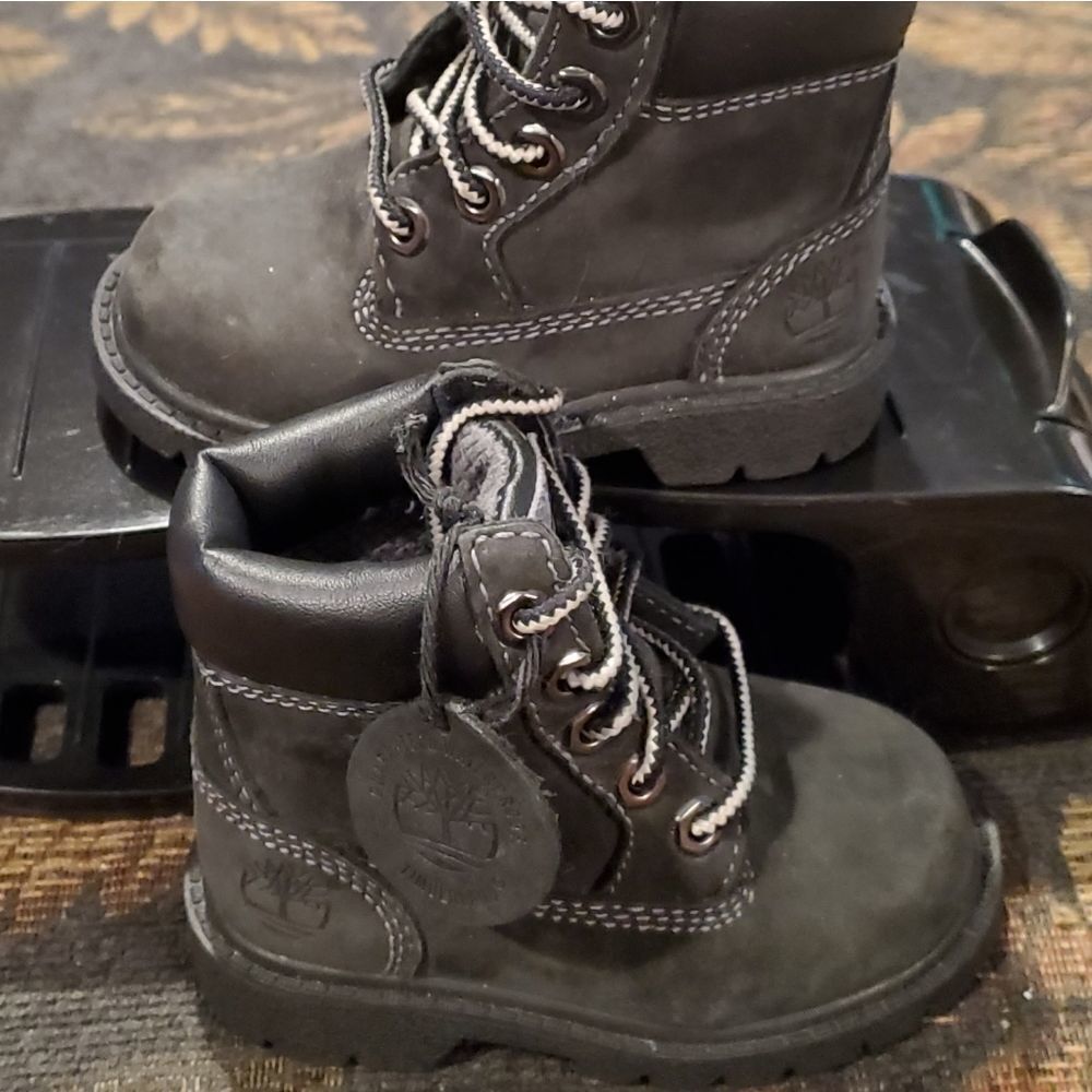 Black Toddler Timberland 6" Classic Boots Size 4